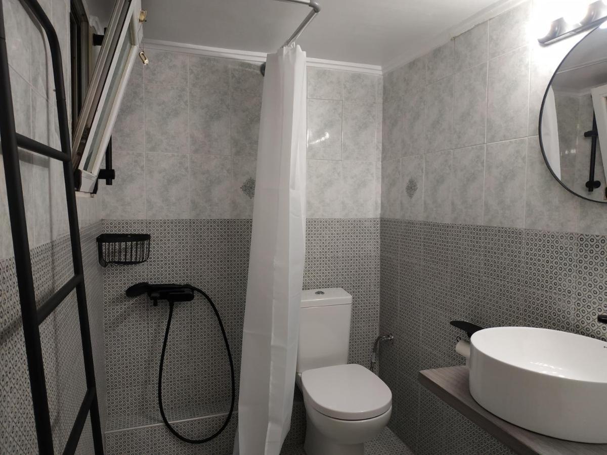 Cozy Apartment Near Metro Station Agia Marina Athens Luaran gambar