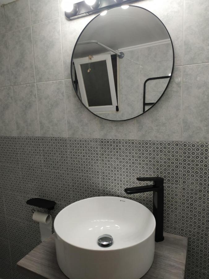 Cozy Apartment Near Metro Station Agia Marina Athens Luaran gambar