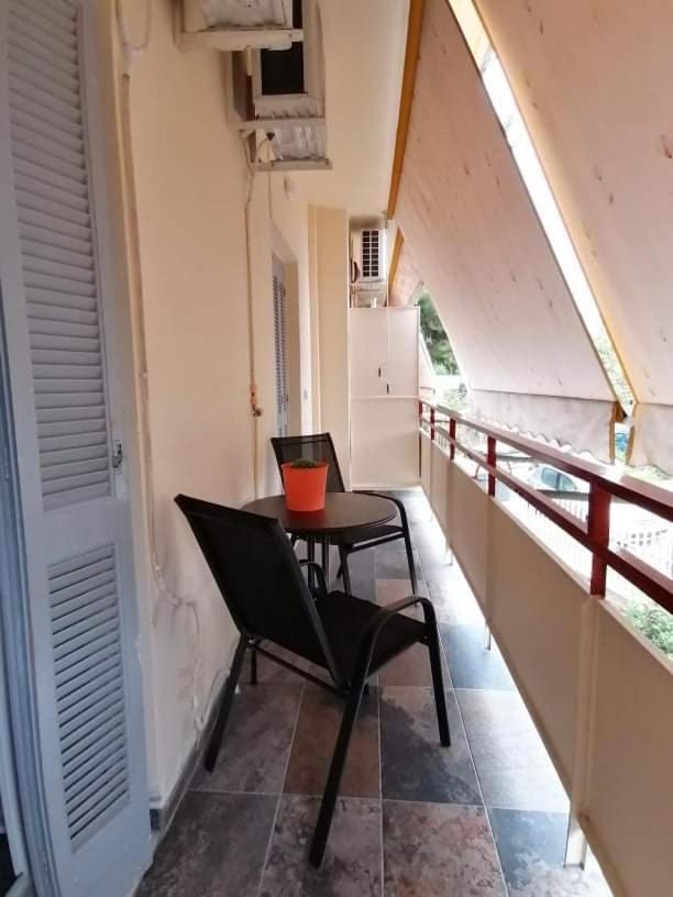 Cozy Apartment Near Metro Station Agia Marina Athens Luaran gambar