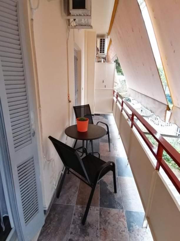 Cozy Apartment Near Metro Station Agia Marina Athens Luaran gambar
