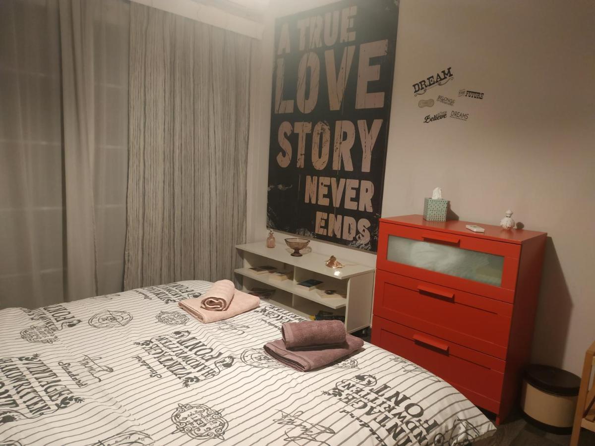 Cozy Apartment Near Metro Station Agia Marina Athens Luaran gambar